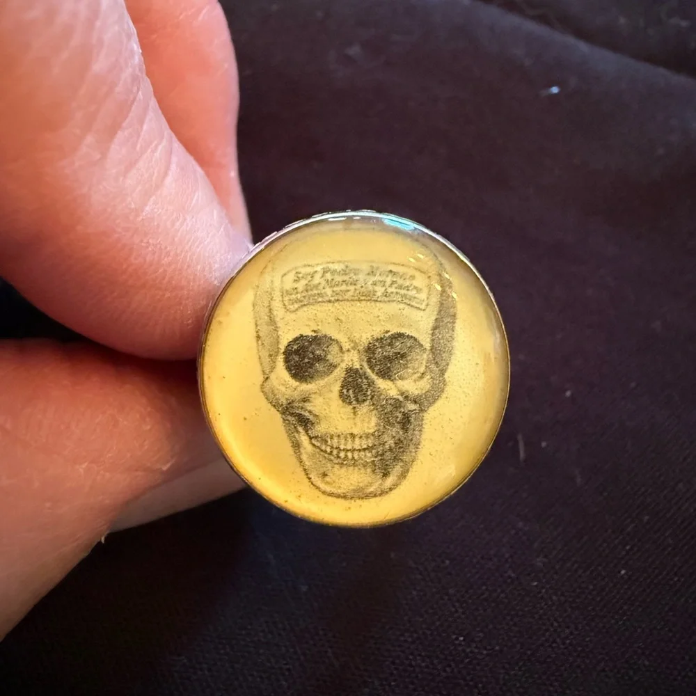 Skull costume jewelry won at a carnival! Vintage carny ring. Size around 8